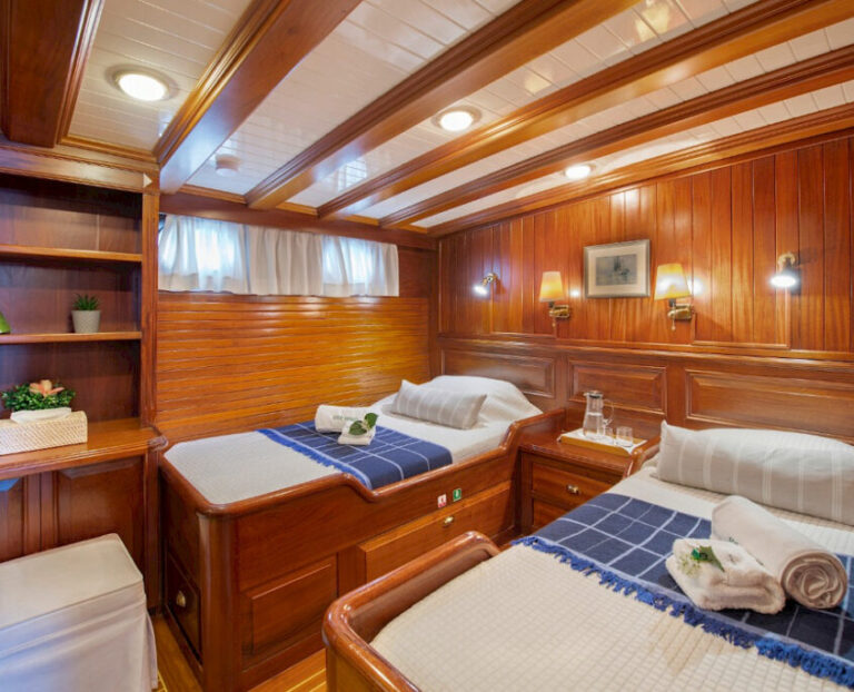 ecce-navigo-gulet-greece-cabin-845x684