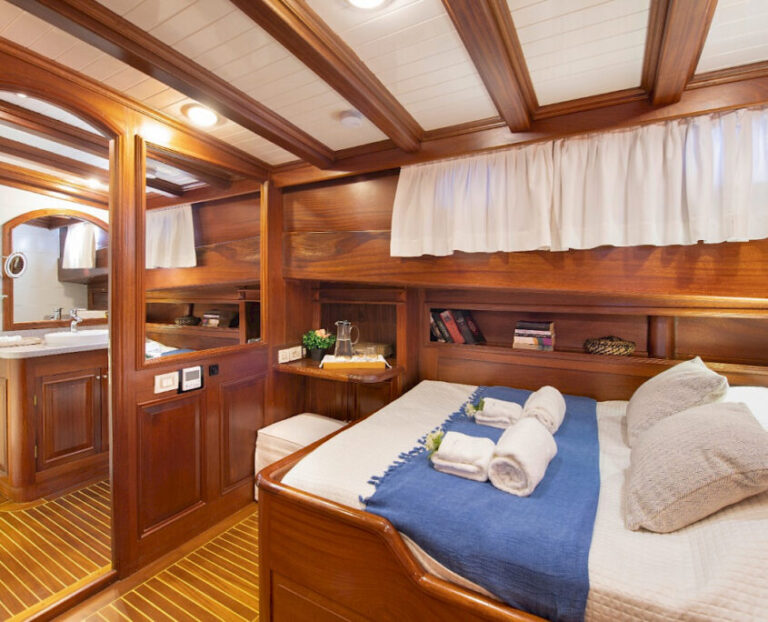 ecce-navigo-gulet-greece-double-cabin-845x684