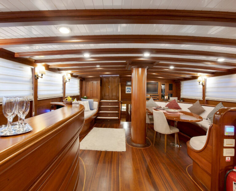 ecce-navigo-gulet-greece-inside-845x684