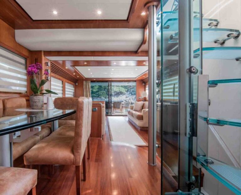 interior_living_seenfromdining_area_1682-2-845x684